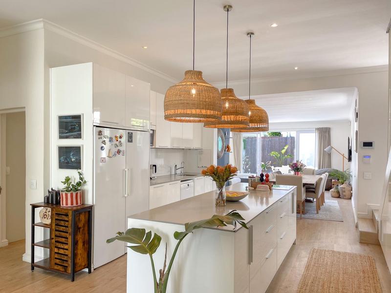 4 Bedroom Property for Sale in Sea Point Western Cape